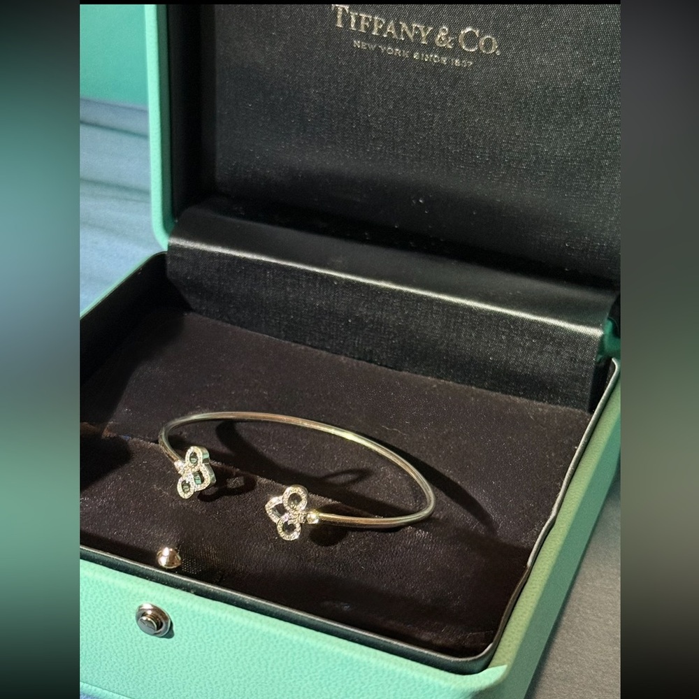 Tiffany & Co. Fleur de Lis Wire Bracelet